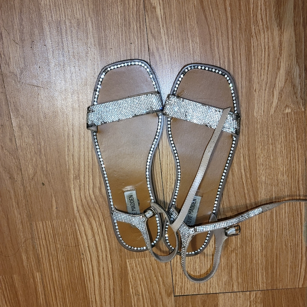 Shoe
